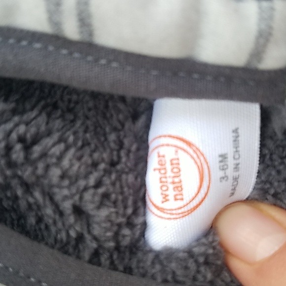 *BRAND NEW!!* 3-6mo SnowSuit - Picture 2 of 3